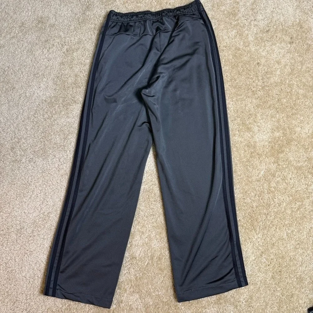 Adidas Track Pants Mens M Gray Black Logo Athletic Sweatpants 3 Stripes‎